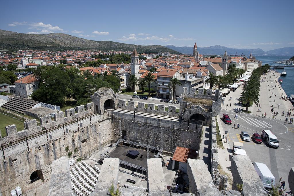 Apartment Fabijanko Oldtown Trogir Extérieur photo